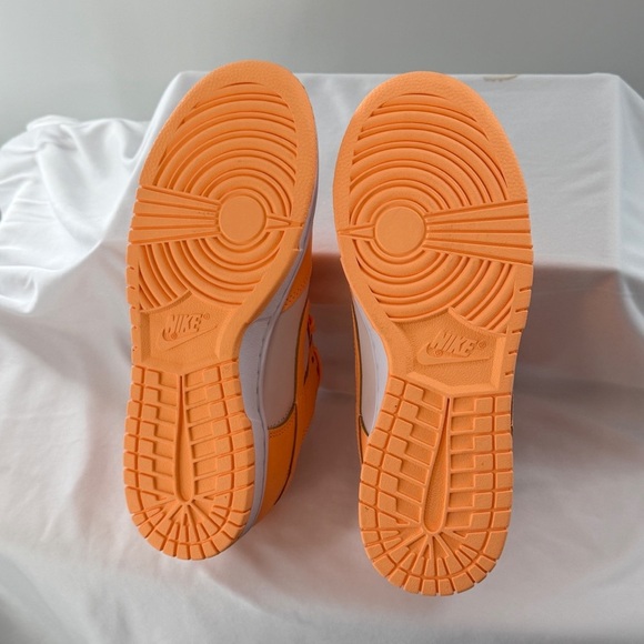 Nike Dunk Low Women’s vibrant Peach Cream White DD1503-801 Size 8.5 - Picture 5 of 16